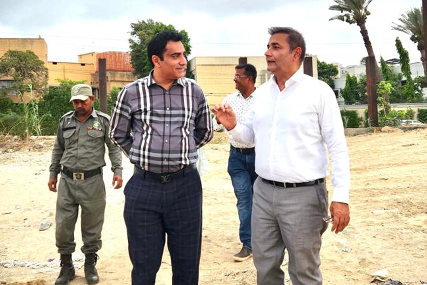 CEO Gfs Mr Irfan Wahid visited the park with Administrator Karachi